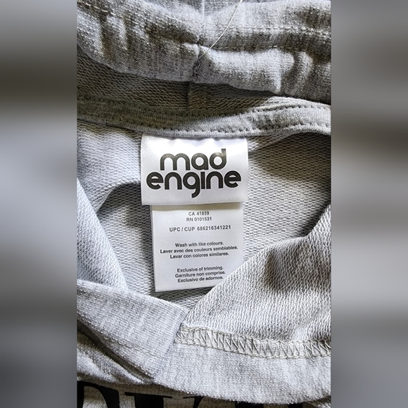 NEW Without Tags Grey Cropped Weekend Warrior Women's Sweatshirt 2X - Picture 3 of 5